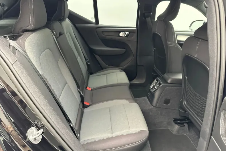 Volvo XC40 din 2022 cu 146.781 km - oferta VOL150967 - foto 24