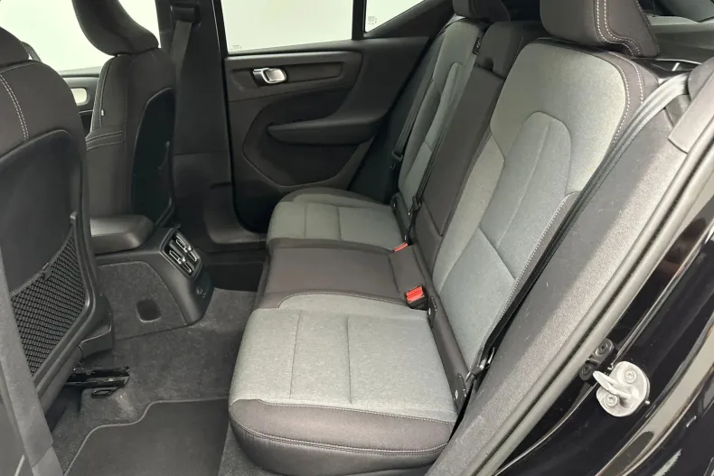 Volvo XC40 din 2022 cu 146.781 km - oferta VOL150967 - foto 25