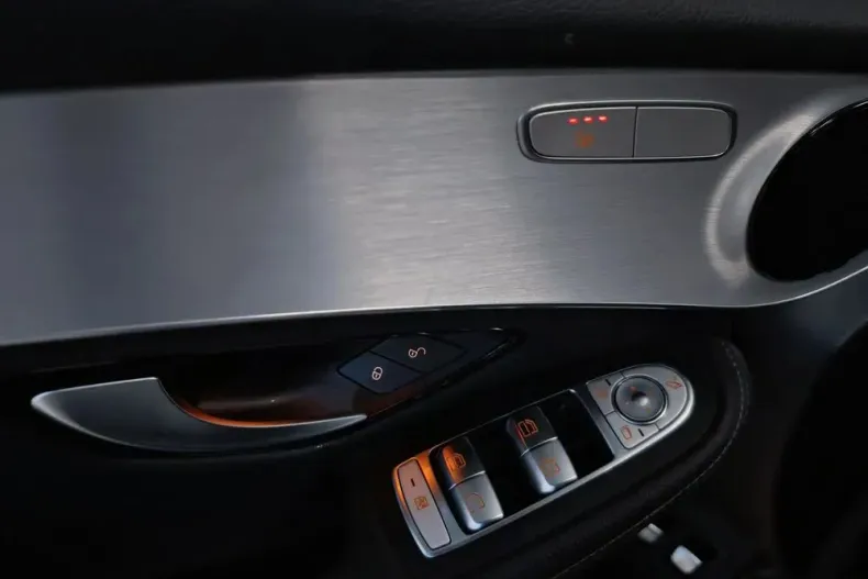 Mercedes-Benz GLC din 2020 cu 145.558 km - oferta MER150969 - foto 12