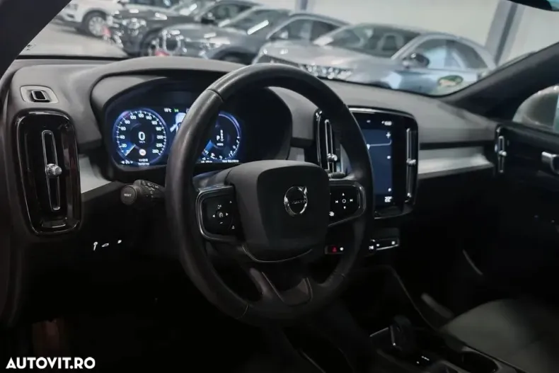 Volvo XC40 din 2021 cu 141.226 km - oferta VOL150970 - foto 6