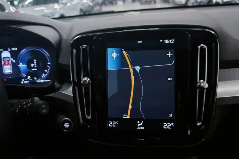 Volvo XC40 din 2021 cu 141.226 km - oferta VOL150970 - foto 8