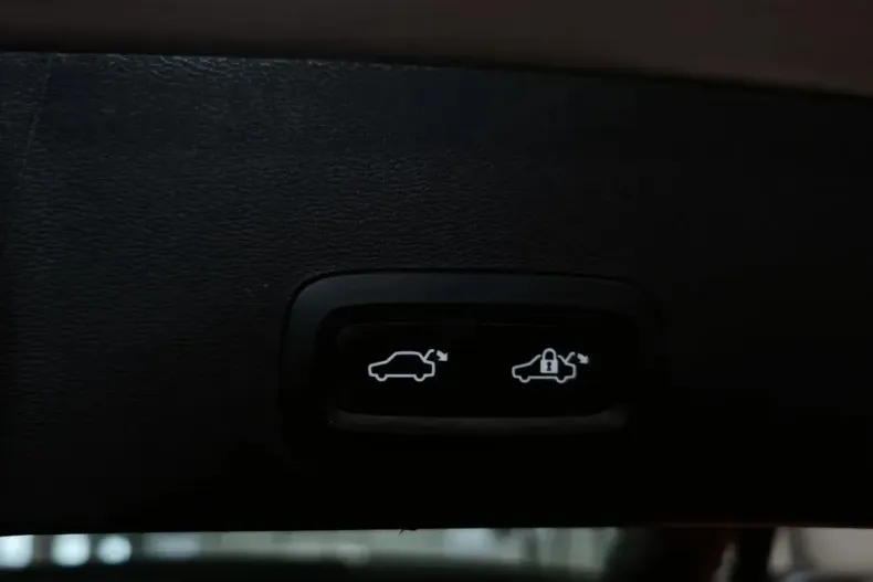 Volvo XC40 din 2021 cu 141.226 km - oferta VOL150970 - foto 21