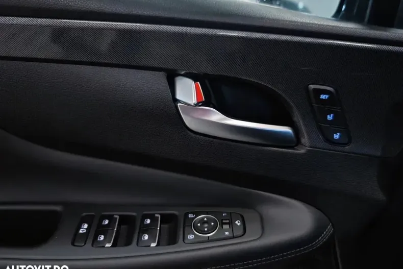 Hyundai SANTA FE din 2021 cu 103.157 km - oferta HYU150971 - foto 8