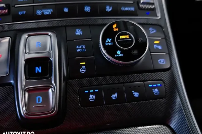 Hyundai SANTA FE din 2021 cu 103.157 km - oferta HYU150971 - foto 10