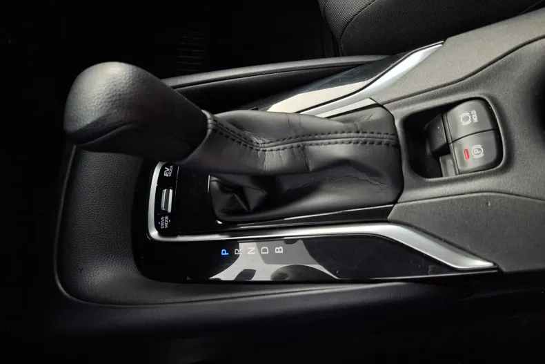 Toyota Corolla din 2020 cu 75.481 km - oferta TOY150985 - foto 19