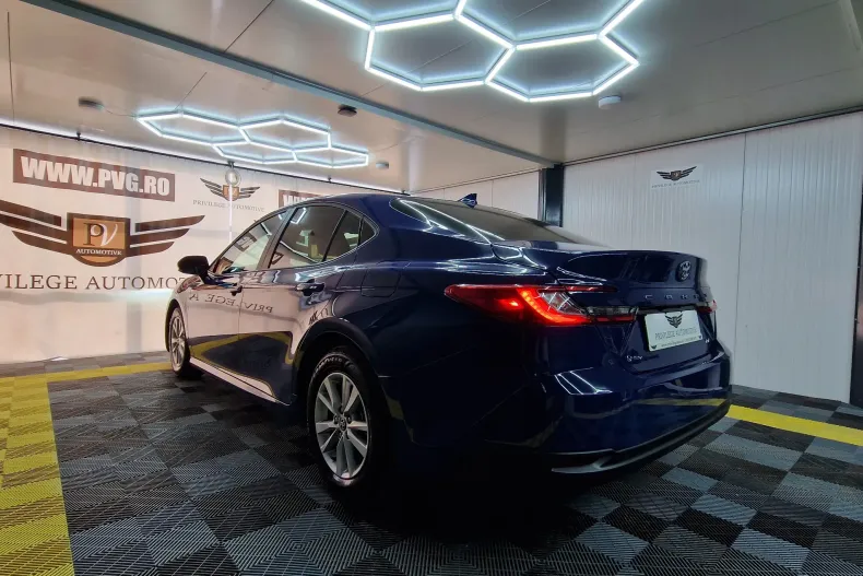 Toyota Camry din 2025 cu 12.915 km - oferta TOY150993 - foto 5