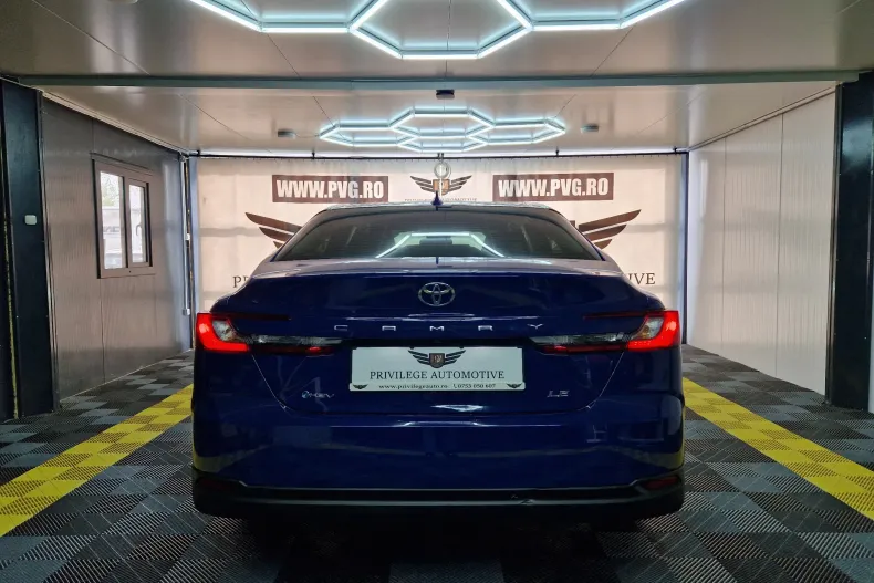 Toyota Camry din 2025 cu 12.915 km - oferta TOY150993 - foto 6