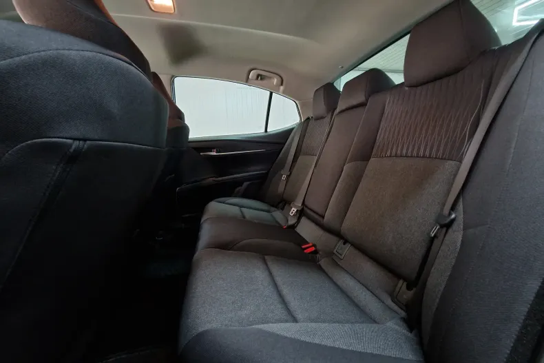 Toyota Camry din 2025 cu 12.915 km - oferta TOY150993 - foto 15