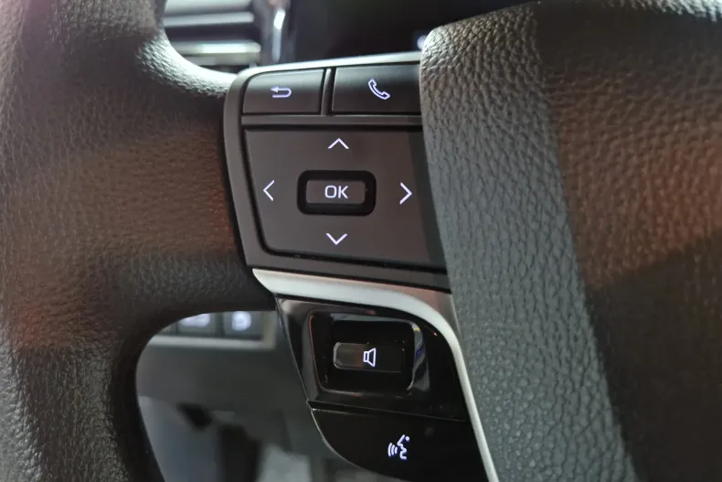 Toyota Camry din 2025 cu 12.915 km - oferta TOY150993 - foto 21