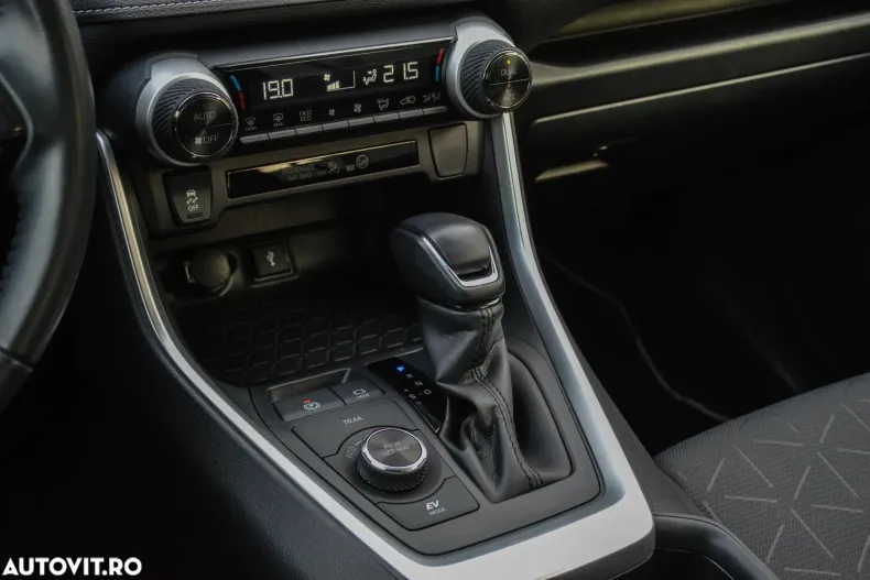 Toyota RAV4 din 2020 cu 163.323 km - oferta TOY151014 - foto 7