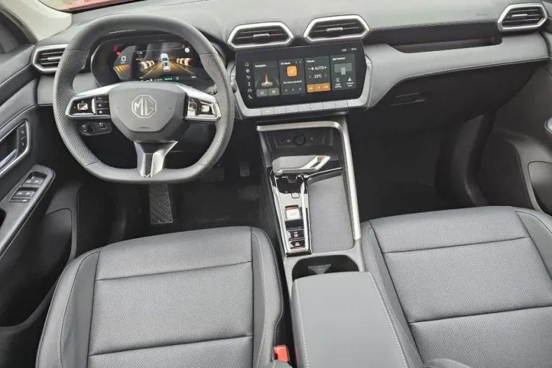 MG ZS HEV din 2024 cu 1.600 km - oferta MG0151019 - foto 9