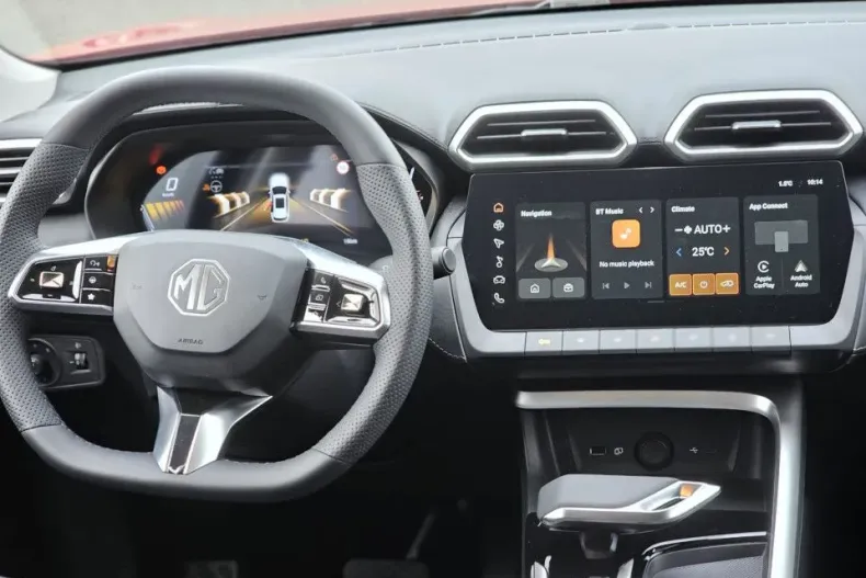 MG ZS HEV din 2024 cu 1.600 km - oferta MG0151019 - foto 12