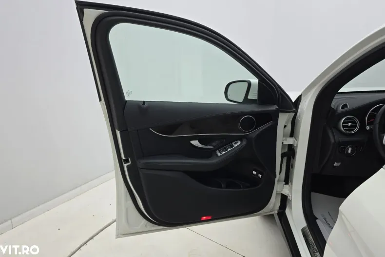 Mercedes-Benz GLC din 2021 cu 22.900 km - oferta MER151055 - foto 10