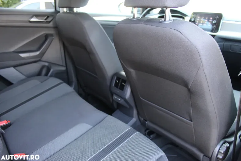 Volkswagen T-Roc din 2025 cu 6.588 km - oferta VOL151078 - foto 9