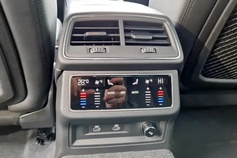 Audi A6 din 2022 cu 49.445 km - oferta AUD151084 - foto 26