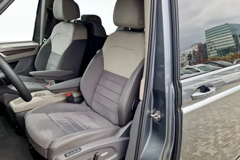 Volkswagen Multivan din 2025 cu 5.000 km - oferta VOL151087 - foto 12