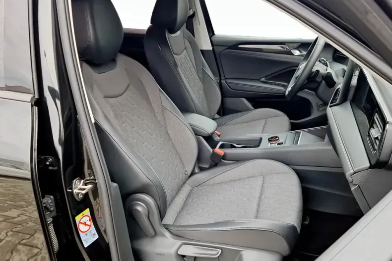 Volkswagen Tiguan din 2025 cu 5.000 km - oferta VOL151088 - foto 14