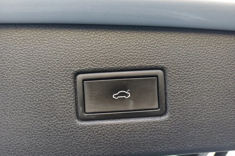 Volkswagen Tiguan din 2022 cu 52.977 km - oferta VOL151102 - foto 33