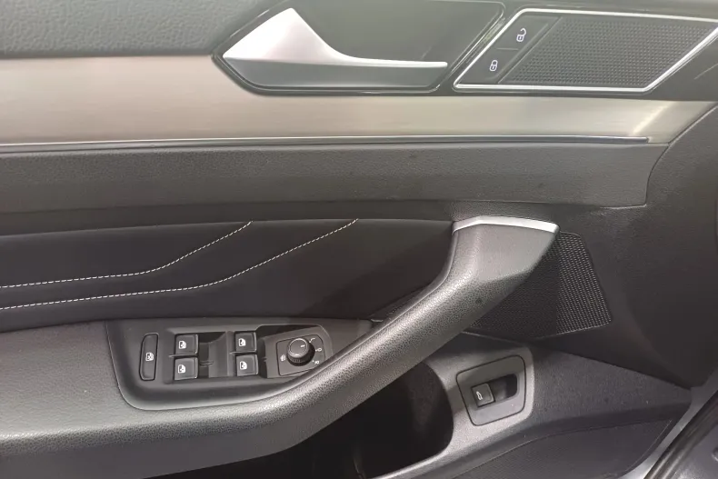 Volkswagen Passat din 2020 cu 130.010 km - oferta VOL151104 - foto 9