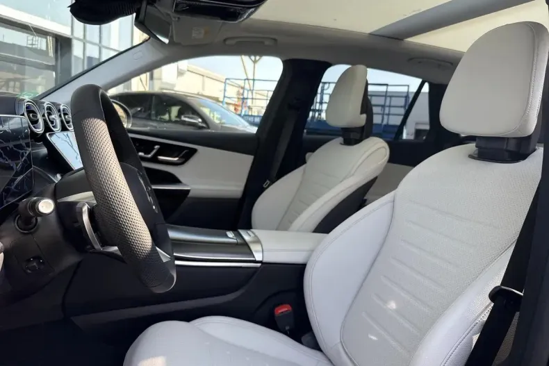 Mercedes-Benz GLC din 2025 cu 5.000 km - oferta MER151122 - foto 12