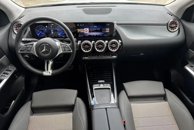 Mercedes-Benz EQA din 2025 cu 5.000 km - oferta MER151124 - foto 14