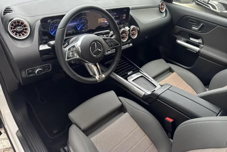 Mercedes-Benz EQA din 2025 cu 5.000 km - oferta MER151124 - foto 16