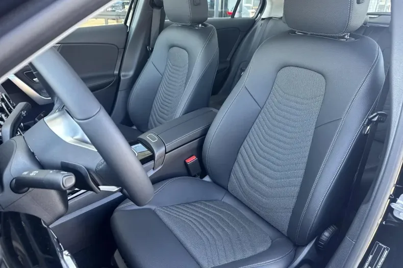 Mercedes-Benz A din 2025 cu 5.000 km - oferta MER151126 - foto 12