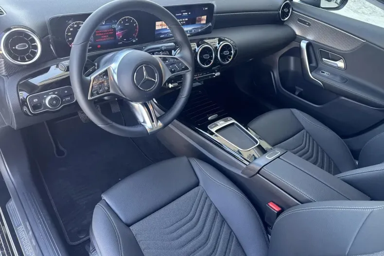 Mercedes-Benz A din 2025 cu 5.000 km - oferta MER151126 - foto 15