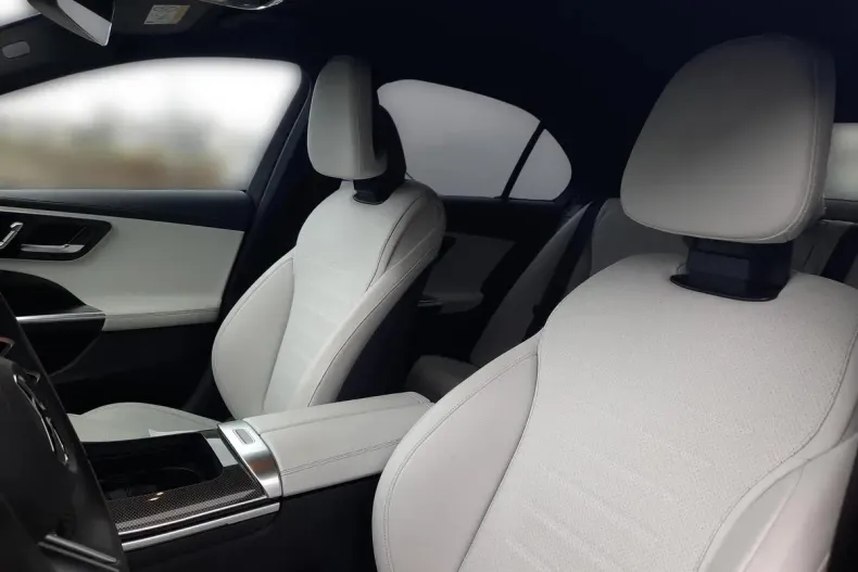 Mercedes-Benz C din 2024 cu 17.923 km - oferta MER151127 - foto 13