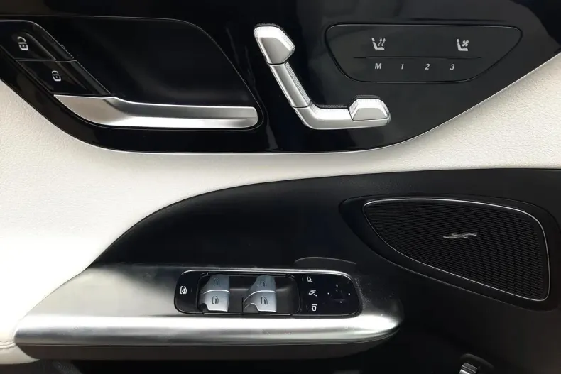 Mercedes-Benz C din 2024 cu 17.923 km - oferta MER151127 - foto 18