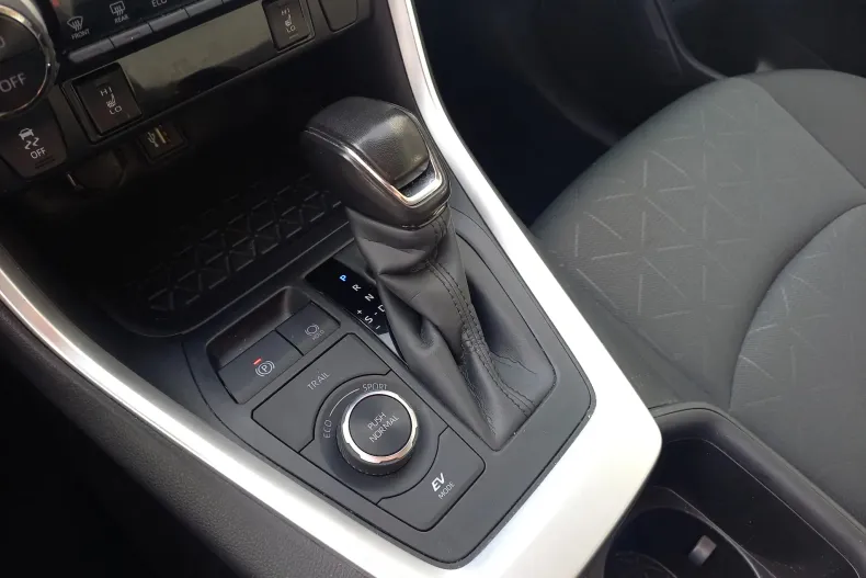 Toyota RAV4 din 2023 cu 37.743 km - oferta TOY151145 - foto 22