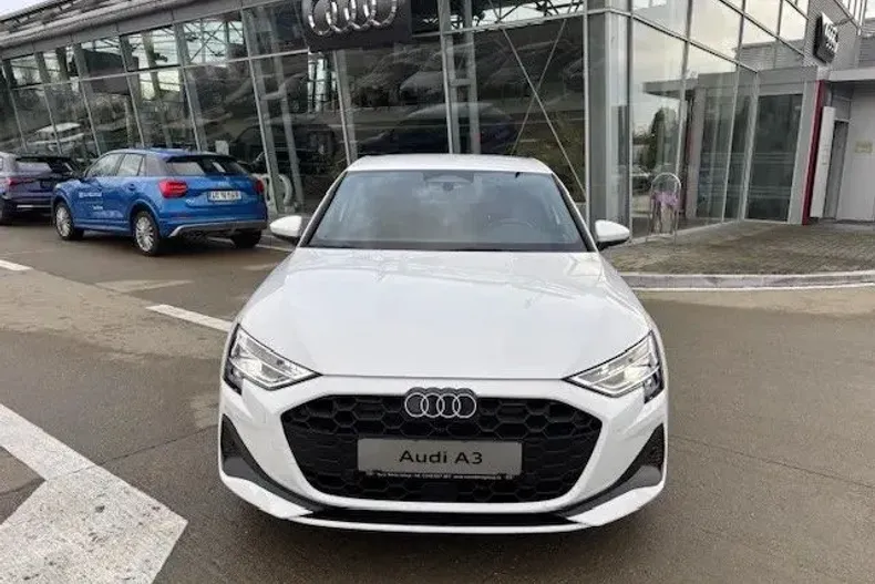 Audi A3 din 2025 cu 1 km - oferta AUD151151 - foto 1