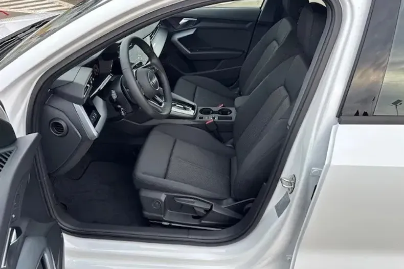 Audi A3 din 2025 cu 1 km - oferta AUD151151 - foto 6