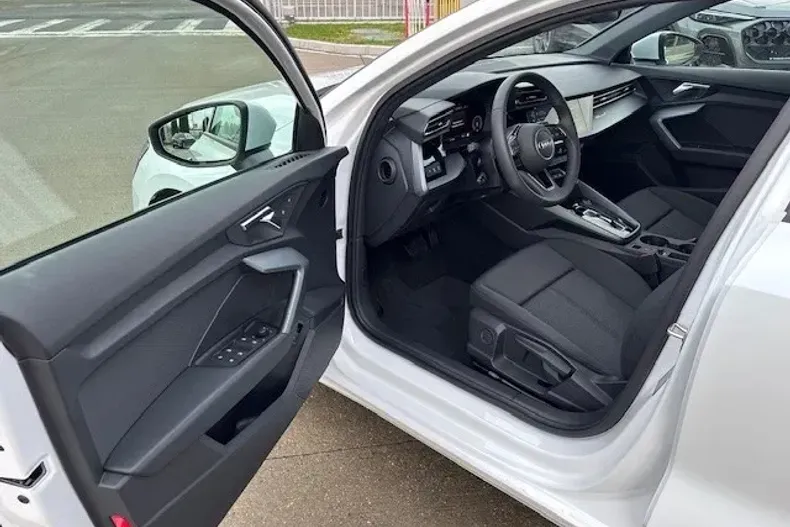 Audi A3 din 2025 cu 1 km - oferta AUD151151 - foto 7