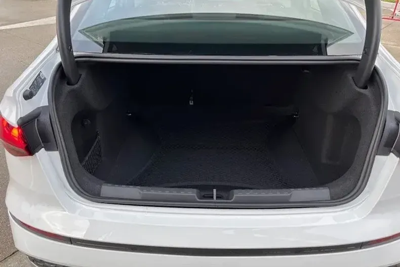 Audi A3 din 2025 cu 1 km - oferta AUD151151 - foto 10