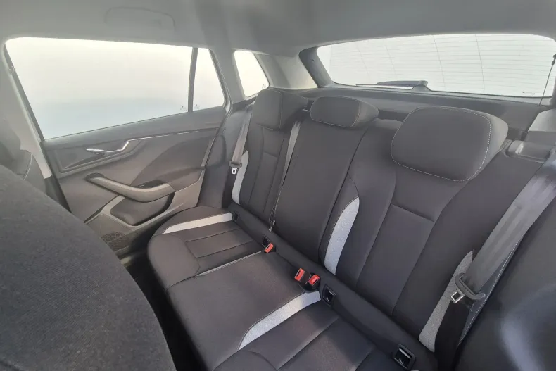 Skoda Kamiq din 2024 cu 61.228 km - oferta SKO151158 - foto 11