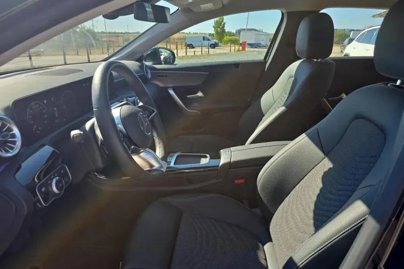 Mercedes-Benz A din 2024 cu 14.700 km - oferta MER151167 - foto 11