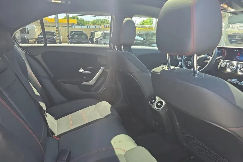 Mercedes-Benz A din 2024 cu 25.495 km - oferta MER151172 - foto 12