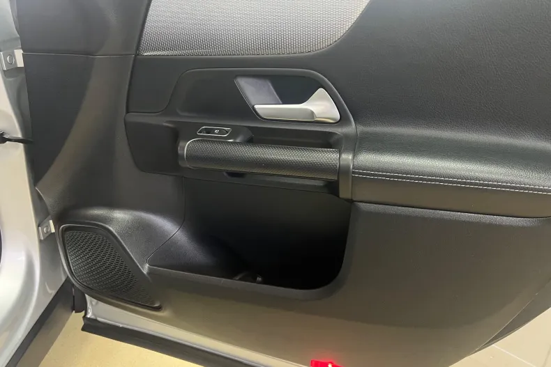 Mercedes-Benz GLB din 2021 cu 114.000 km - oferta MER151175 - foto 15