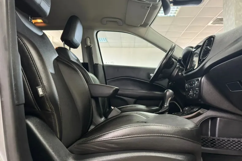 Jeep Compass din 2020 cu 179.200 km - oferta JEE151178 - foto 18