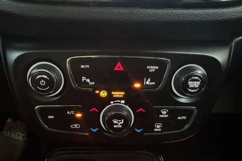 Jeep Compass din 2020 cu 179.200 km - oferta JEE151178 - foto 25