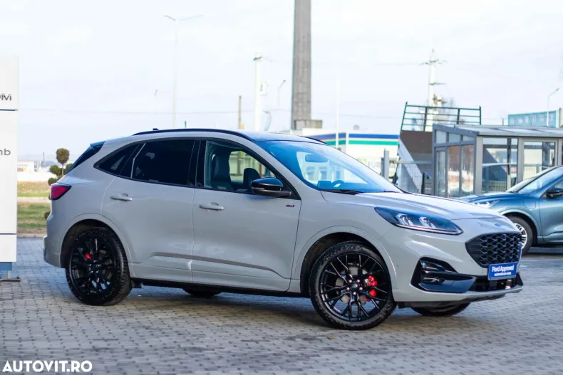Ford Kuga din 2023 cu 14.592 km - oferta FOR151185 - foto 6