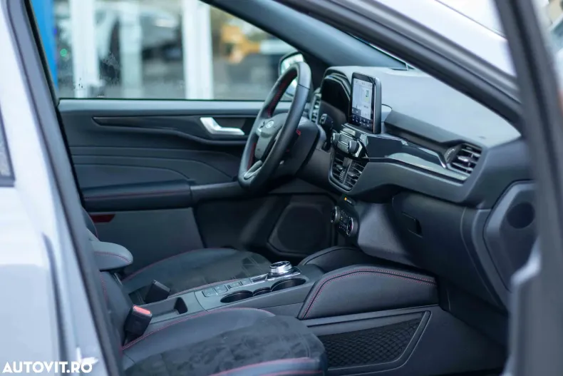 Ford Kuga din 2023 cu 14.592 km - oferta FOR151185 - foto 17