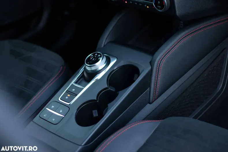 Ford Kuga din 2023 cu 14.592 km - oferta FOR151185 - foto 19