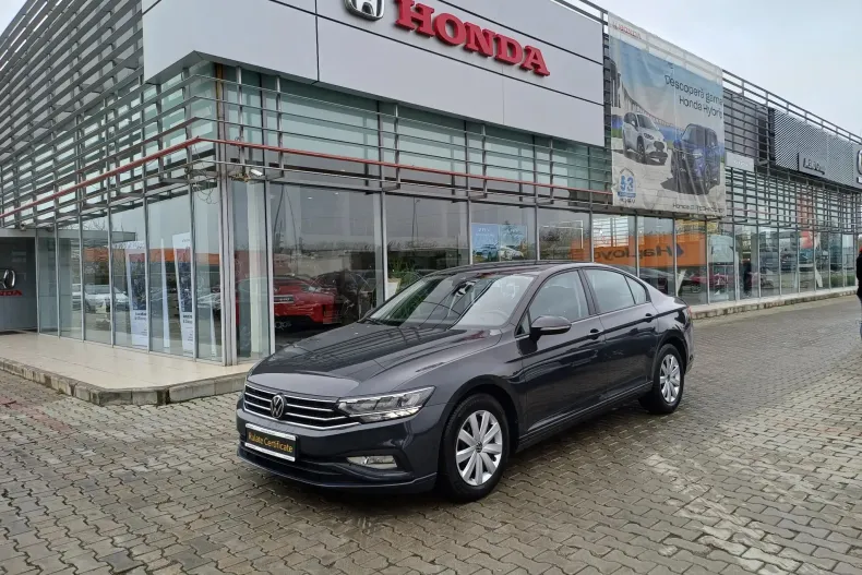 Volkswagen Passat din 2020 cu 96.676 km - oferta VOL151192 - foto 1