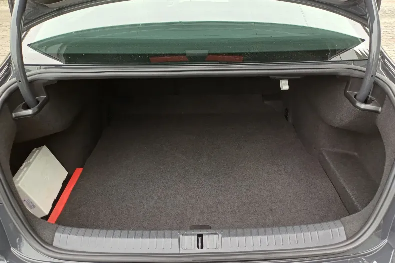 Volkswagen Passat din 2020 cu 96.676 km - oferta VOL151192 - foto 9