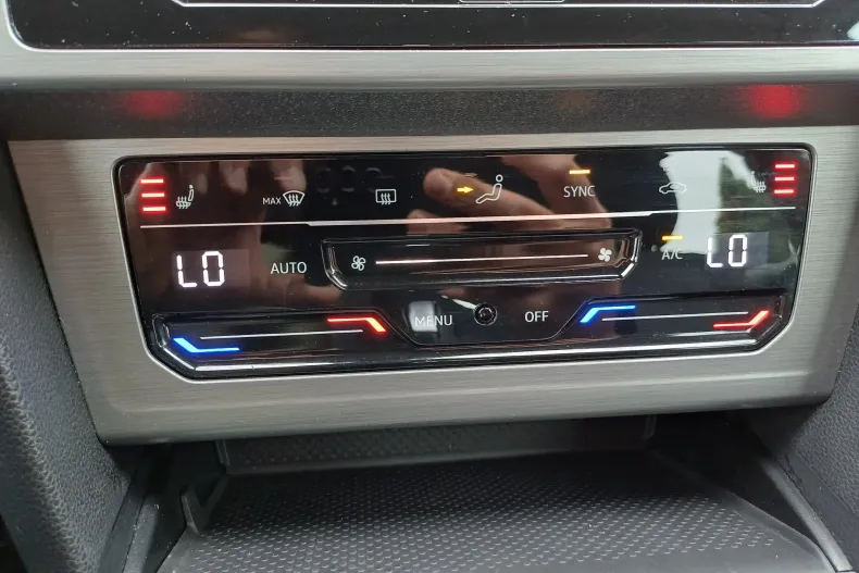 Volkswagen Passat din 2020 cu 96.676 km - oferta VOL151192 - foto 16