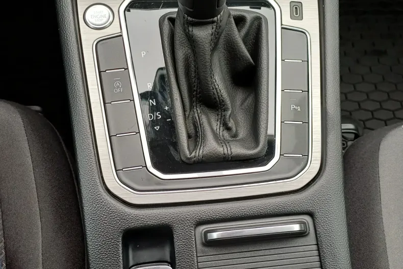 Volkswagen Passat din 2020 cu 96.676 km - oferta VOL151192 - foto 17