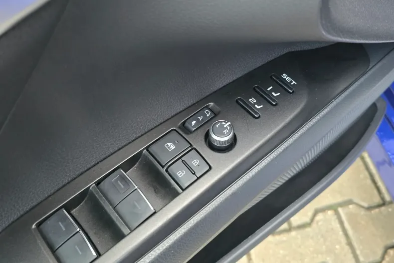 Toyota Camry din 2021 cu 78.224 km - oferta TOY151193 - foto 9