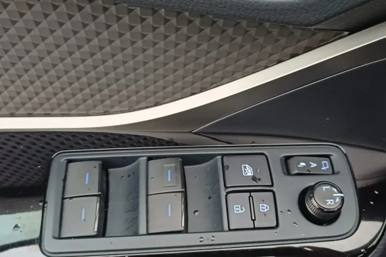 Toyota C-HR din 2021 cu 63.050 km - oferta TOY151195 - foto 8